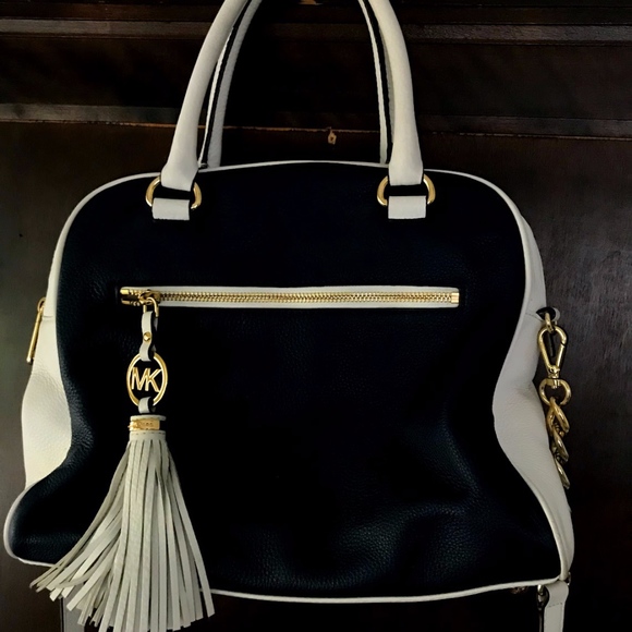Michael Kors Handbags - Michael Kors Leather Handbag
